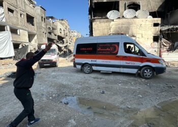 L'armée israélienne annonce une opération à proximité de l'hôpital Kamal Adwan, l'un des derniers encore en activité dans le nord de Gaza. 1 L’armée israélienne annonce une opération à proximité de l’hôpital Kamal Adwan, l’un des derniers encore en activité dans le nord de Gaza.