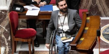 Le vote « assis et levé » supprimé à l&rsquo;Assemblée, considéré comme discriminatoire.