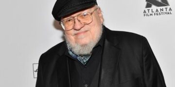 George R.R. Martin dévoile enfin des nouvelles sur son prochain livre tant attendu, The Winds of Winter : l&rsquo;auteur de Game of Thrones confirme qu&rsquo;il est toujours engagé dans l&rsquo;écriture du sixième tome de la série | Actualité du 21/04/2025.