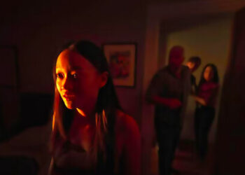 Présence : Un fantôme, avez-vous dit un fantôme ?