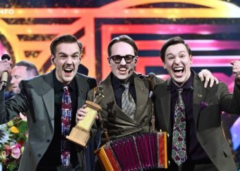 Qui est KAJ, le groupe favori de l&rsquo;Eurovision 2025 célébrant le sauna ?