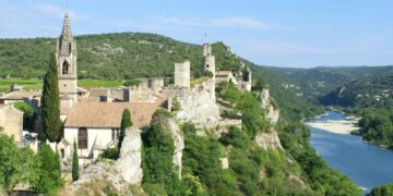 Voyage sur les routes du Gard : d&rsquo;Aiguèze à Barjac via Montclus.