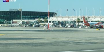Grève des contrôleurs aériens ce jeudi : un quart des vols à Paris annulés, les aéroports du sud particulièrement affectés