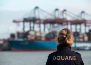 Après les menaces de Trump, l’UE réaffirme son “droit souverain” de réguler la technologie.