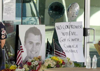 Après la disparition de l’activiste pro-Trump Charlie Kirk, républicains et démocrates s’affrontent.