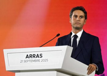 Gabriel Attal intensifie sa démarche de « démacronisation »