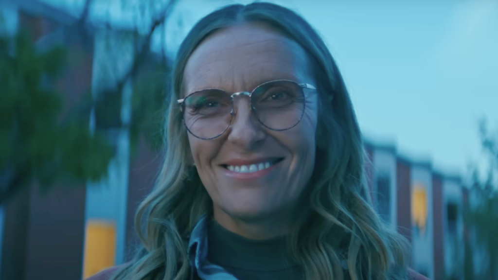 Wayward Toni Collette explore les sombres secrets de ladolescence