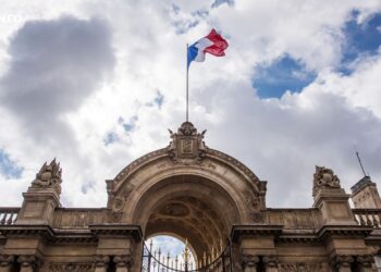 Ukraine : « Prêts » sur les garanties de sécurité, l’Élysée annonce que les Européens espèrent un « soutien » américain.