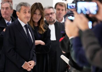 « Le tribunal estime que la vie est souvent jalonnée de coïncidences : le verdict que Nicolas Sarkozy espérait »