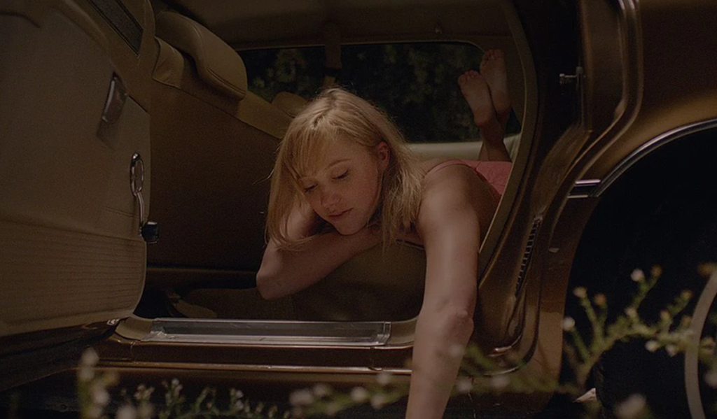 It Follows Maika Monroe parle de lintrigue et du